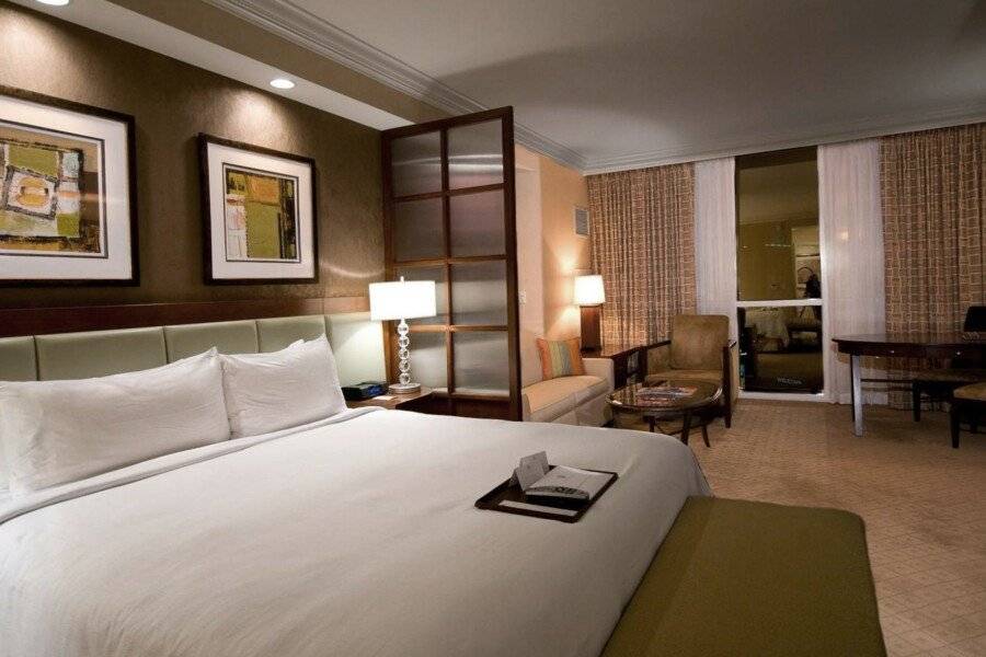 The Signature at MGM Grand - All Suites hotel bedroom