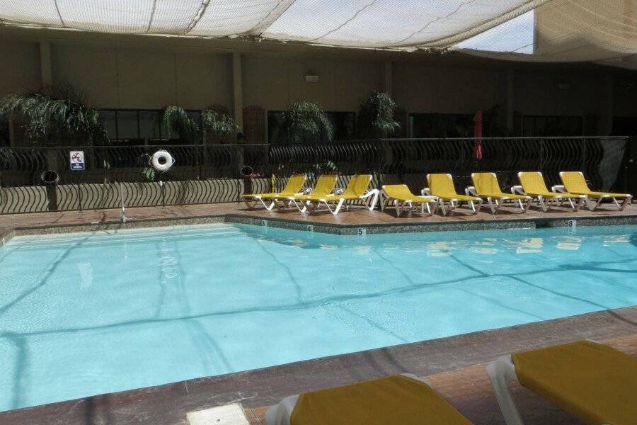 Jockey Resort Suites Center Strip pool