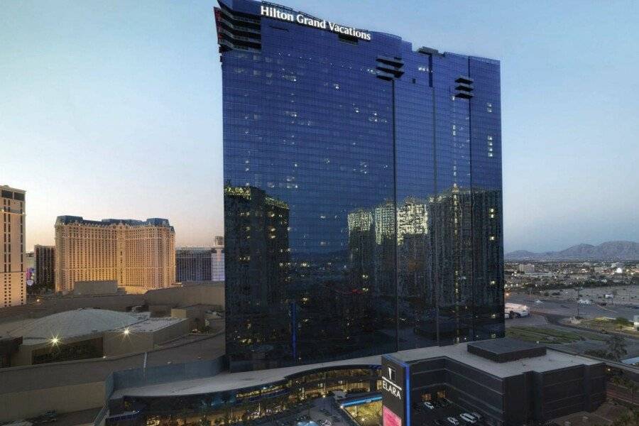 Hilton Grand Vacations Club Elara Center Strip Las Vegas facade