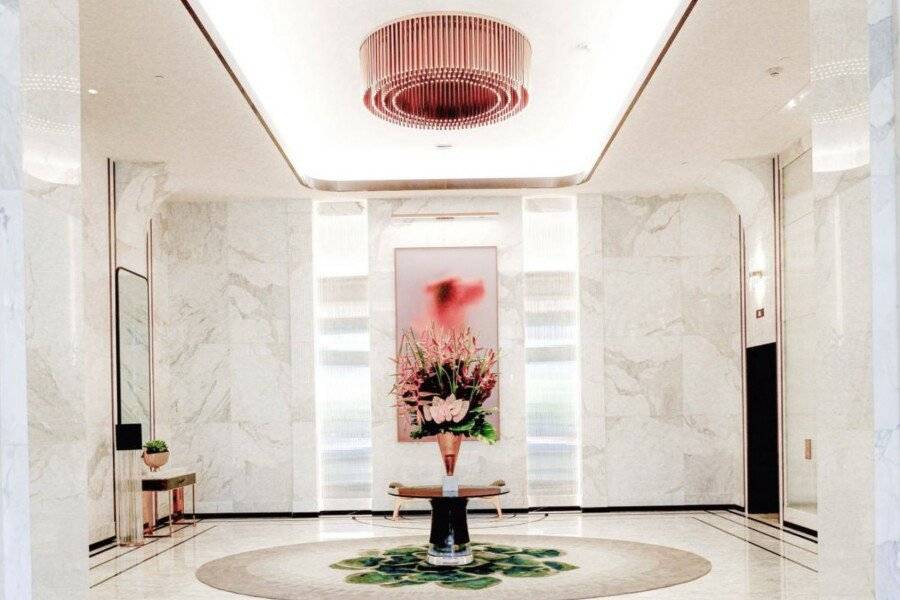 Waldorf Astoria lobby,