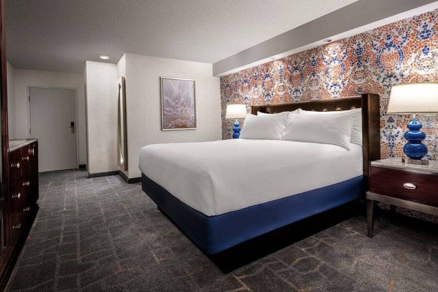 Luxor hotel bedroom