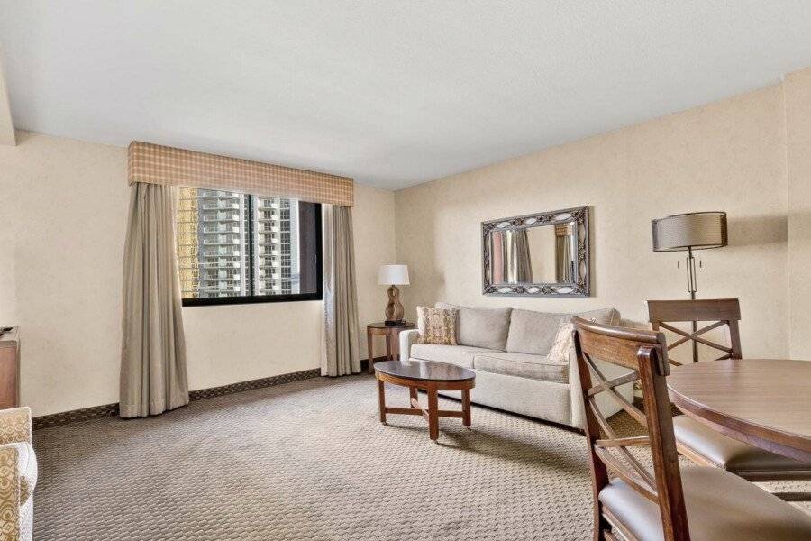 The Carriage House hotel bedroom