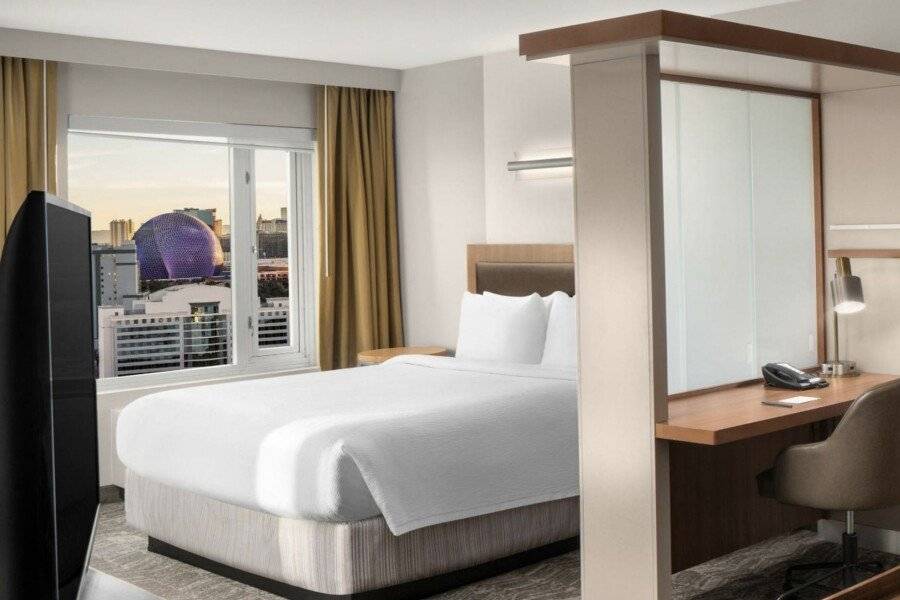 SpringHill Suites by Marriott Convention Center hotel bedroom