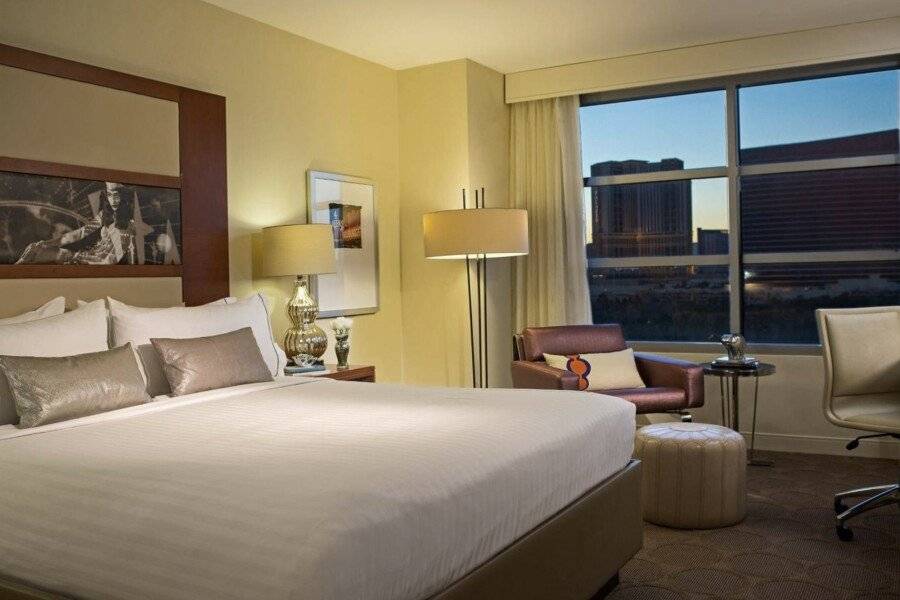 Renaissance Hotel hotel bedroom