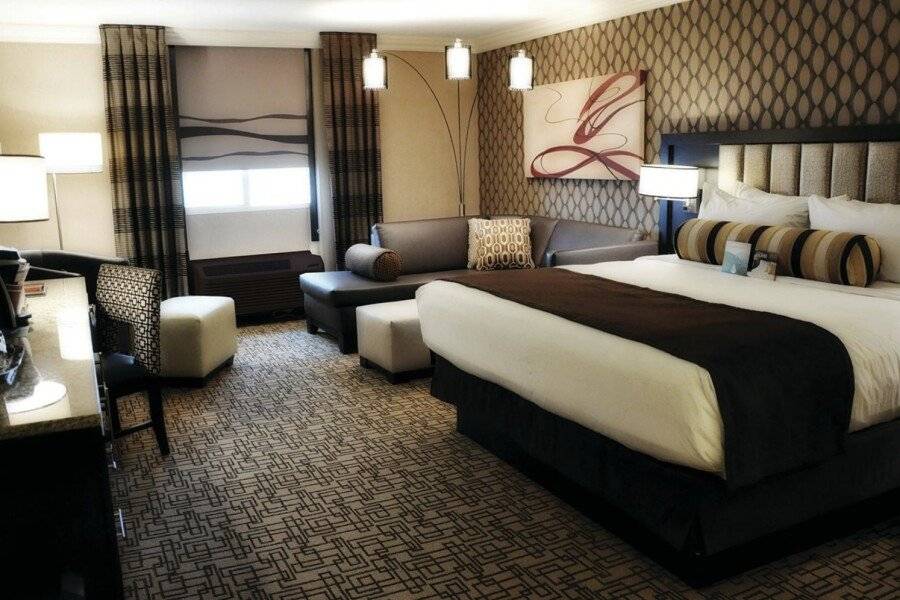 Golden Nugget Hotel & Casino hotel bedroom