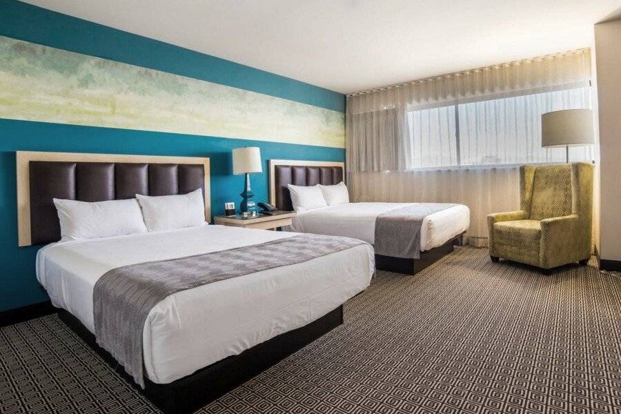 Downtown Grand Hotel & Casino hotel bedroom