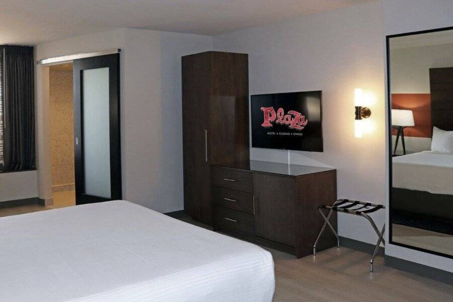 Plaza Hotel & Casino hotel bedroom