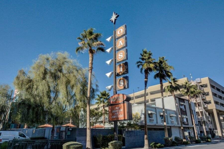 Oasis at Gold Spike , hotel facade