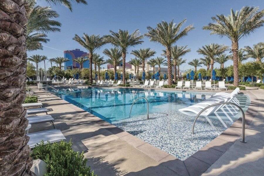 Club Wyndham Desert Blue outdoor pool