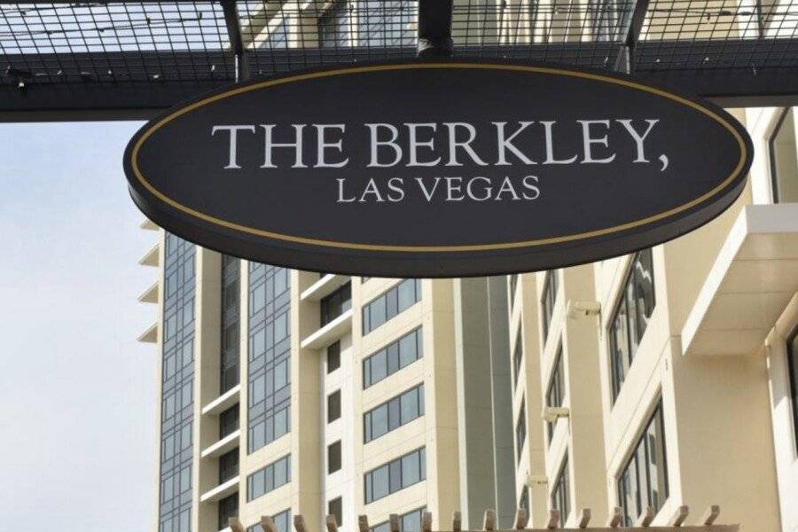 The Berkley, facade