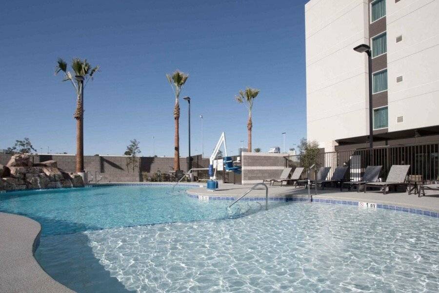 Homewood Suites By Hilton City Center outdoor pool