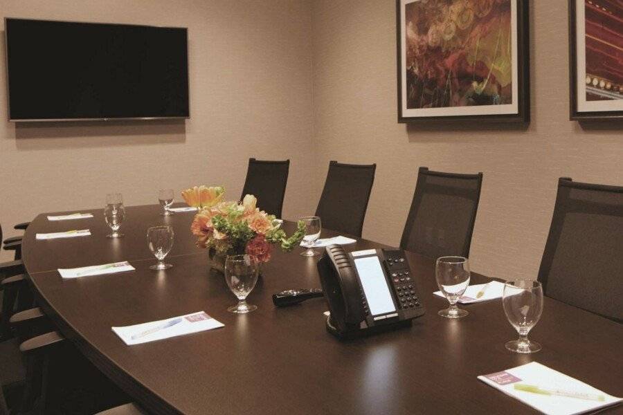 Hyatt Place at Silverton Village conference room