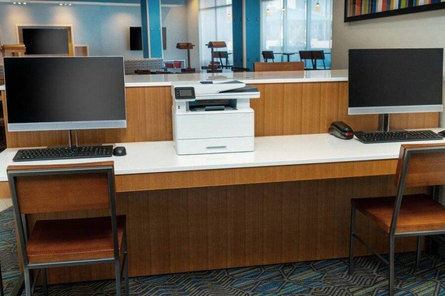 Holiday Inn Express & Suites - - E Tropicana, an IHG Hotel 