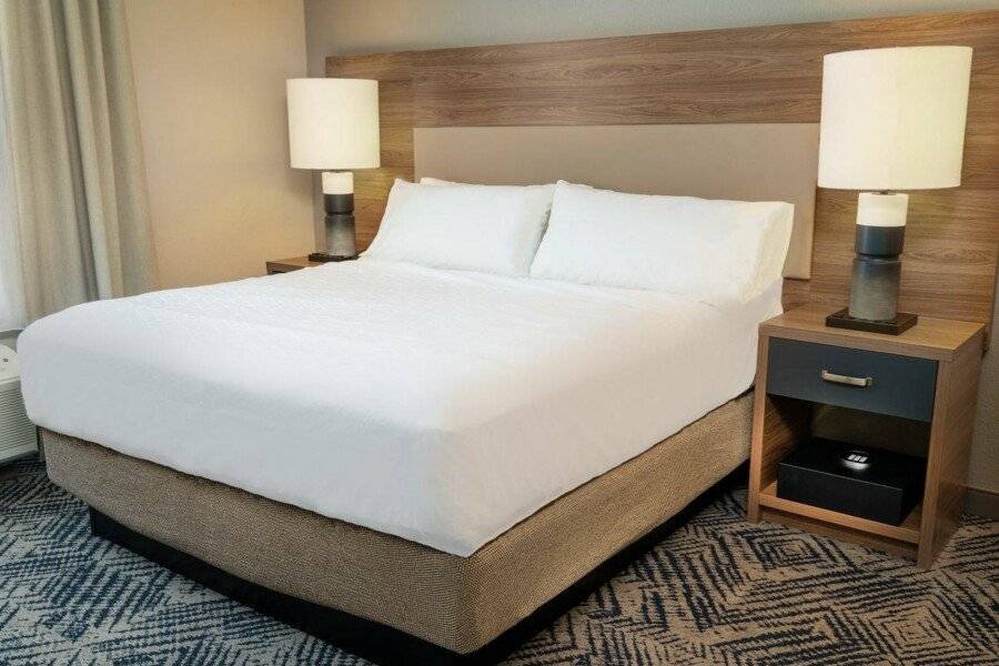 Candlewood Suites - - E Tropicana, an IHG Hotel hotel bedroom