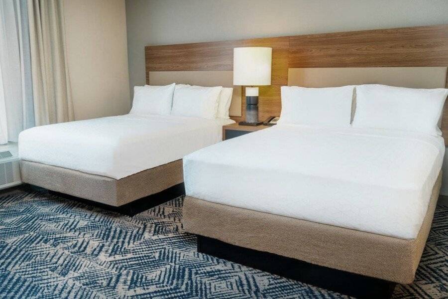 Candlewood Suites - - E Tropicana, an IHG Hotel hotel bedroom