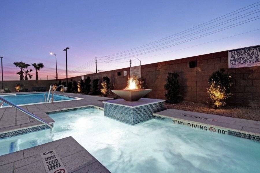 Hampton Inn Strip South, NV 89123 spa, outdoor pool