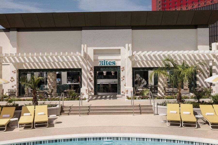 Las Vegas Hilton At Resorts World restaurant, outdoor pool