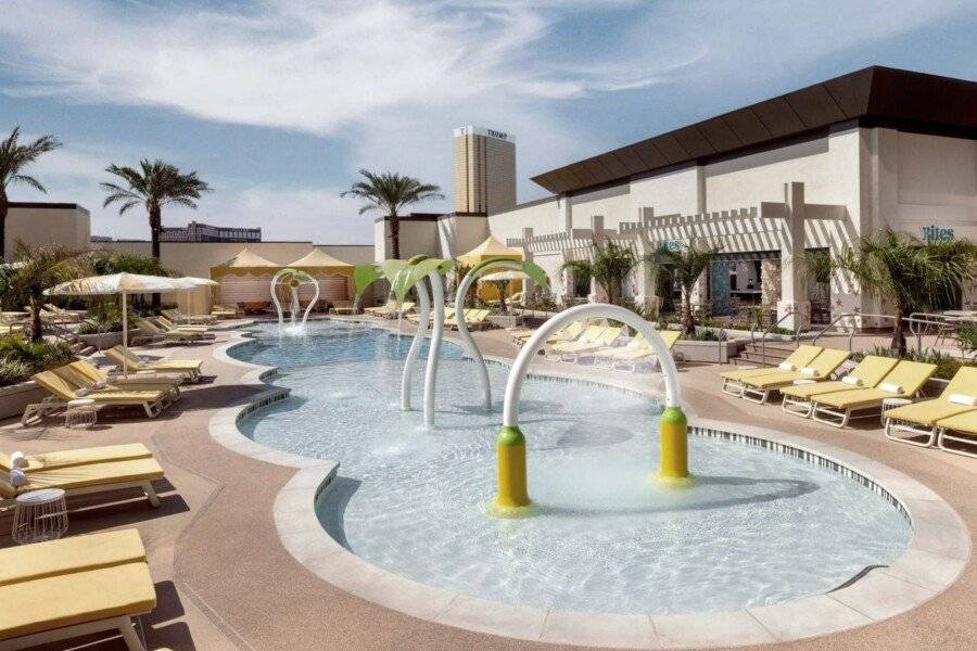 Las Vegas Hilton At Resorts World outdoor pool