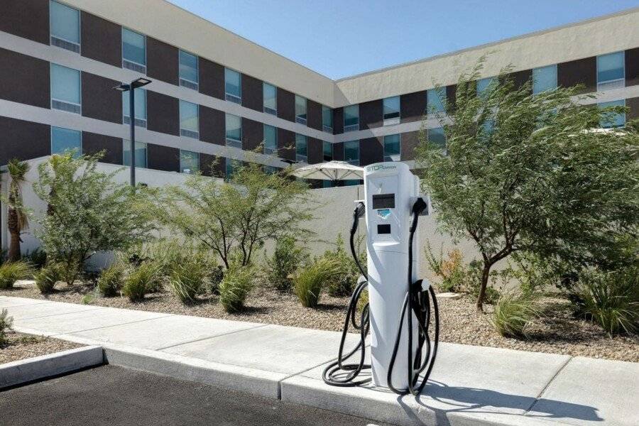 Home2 Suites By Hilton Northwest electrical vehicle charging station,