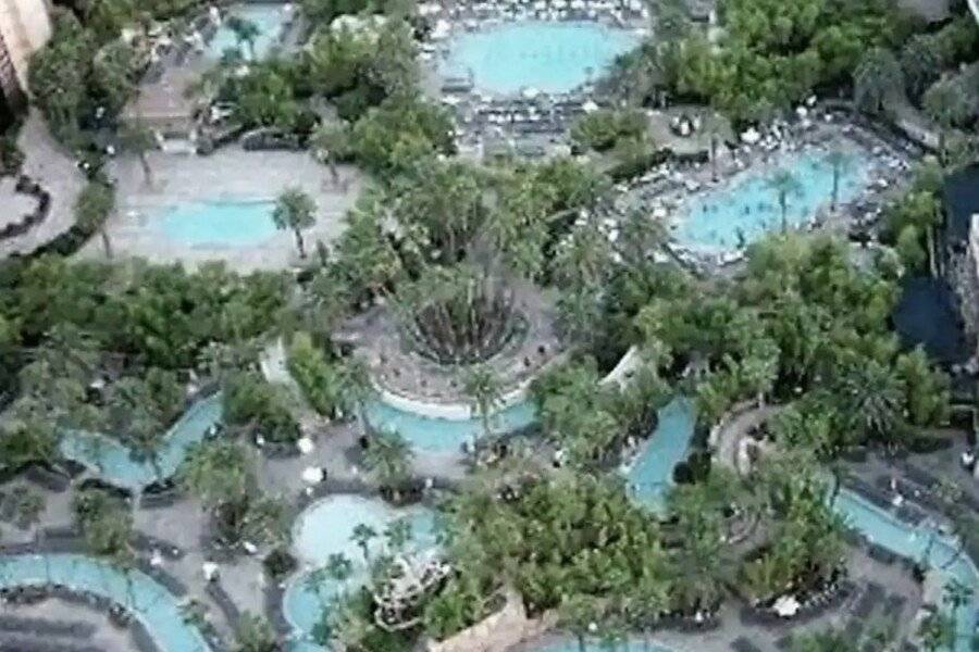 MGM Signature Towers by FantasticStay outdoor pool,water park,lazy river