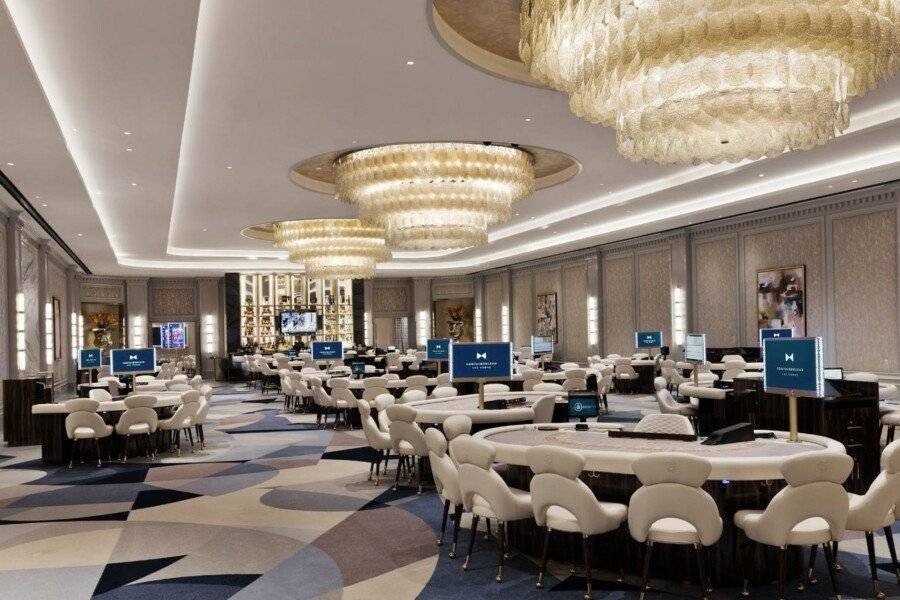 Fontainebleau casino