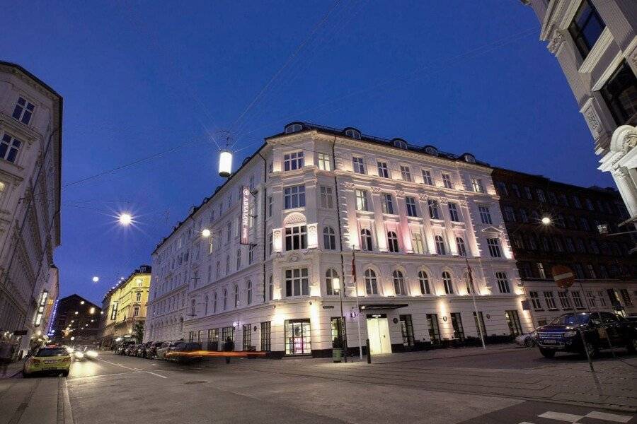 Absalon Hotel facade