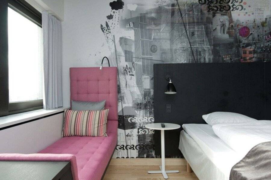 Scandic hotel bedroom