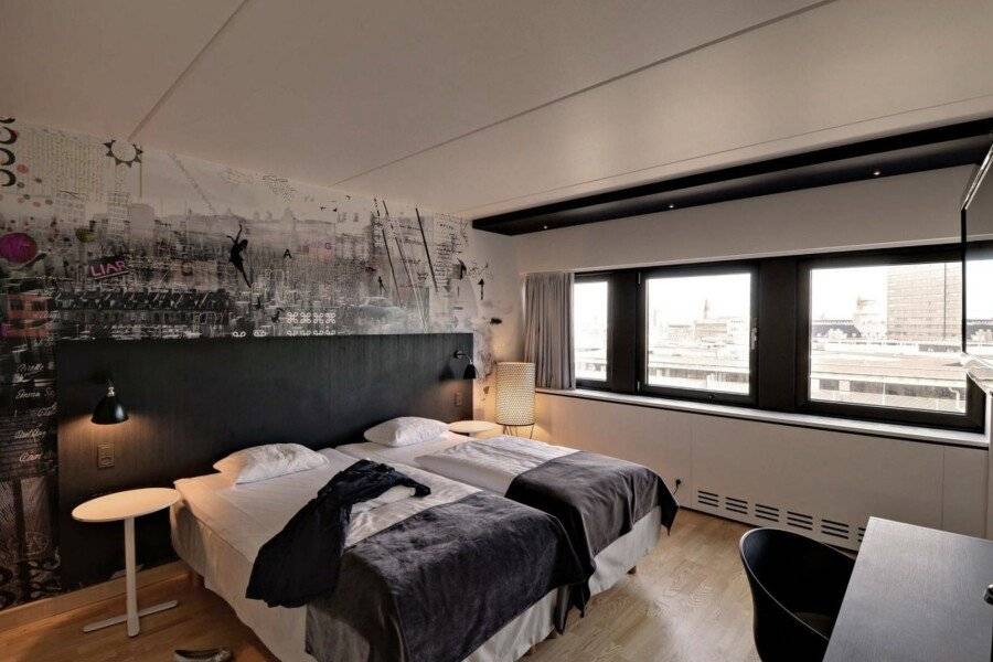 Scandic hotel bedroom