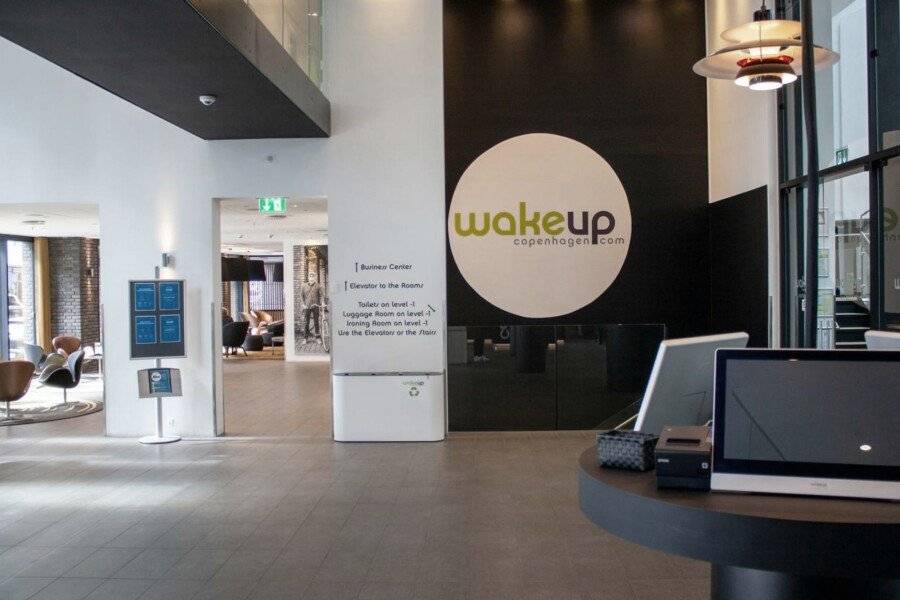 Wakeup - Borgergade lobby,front desk,