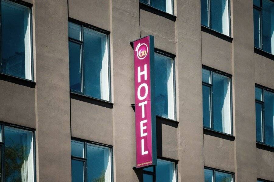 Go Hotel City facade