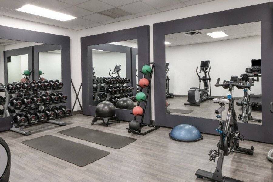 DoubleTree by Hilton Penn Station, NJ fitness centre