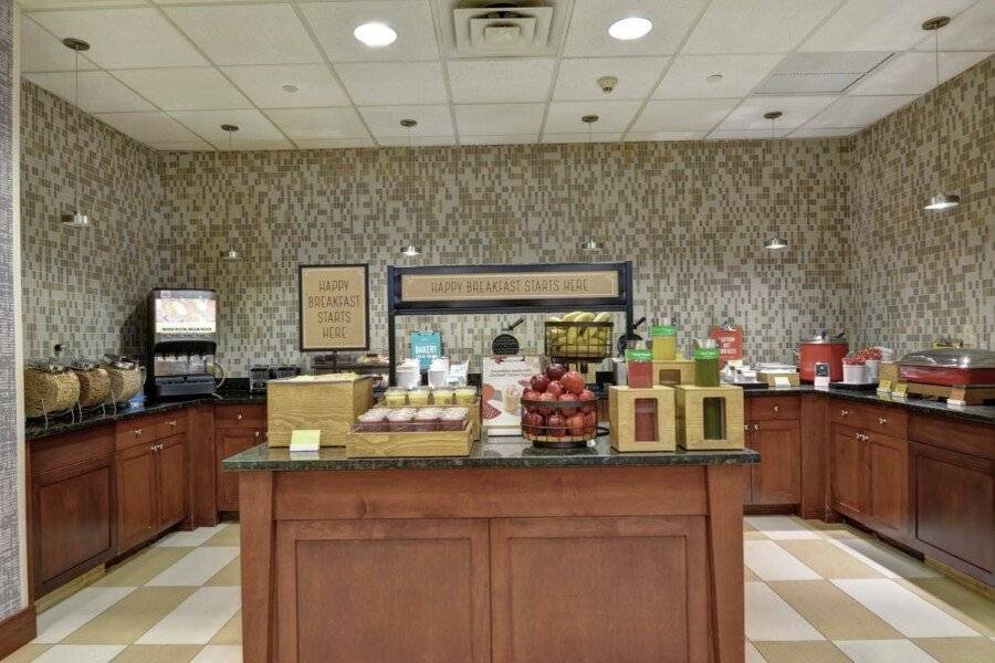 Hampton Inn & Suites-Harrison-Riverwalk breakfast