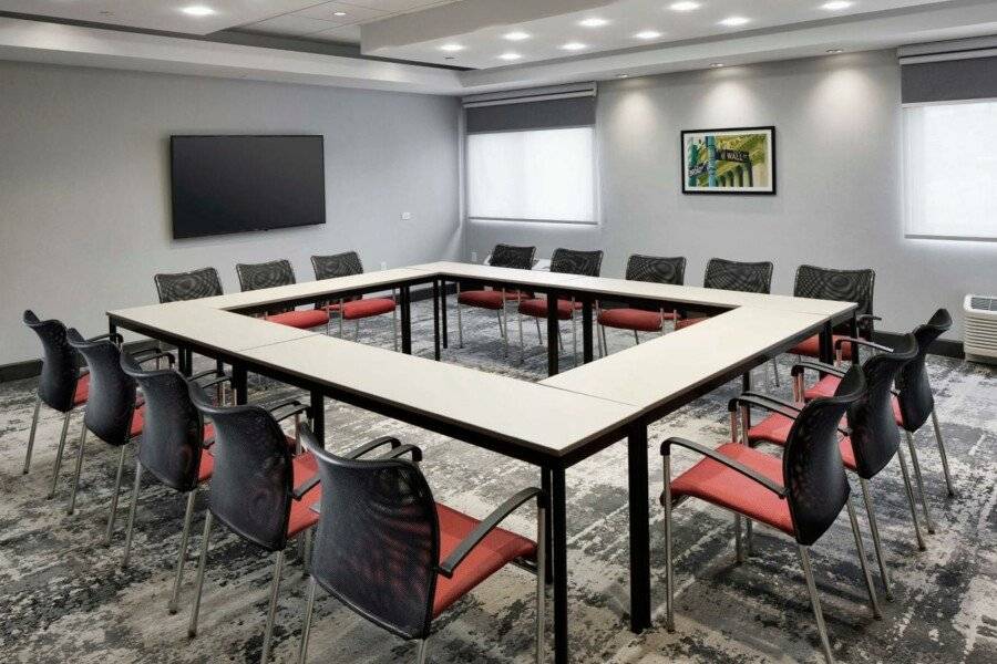 Hampton Inn Airport conference room,meeting room