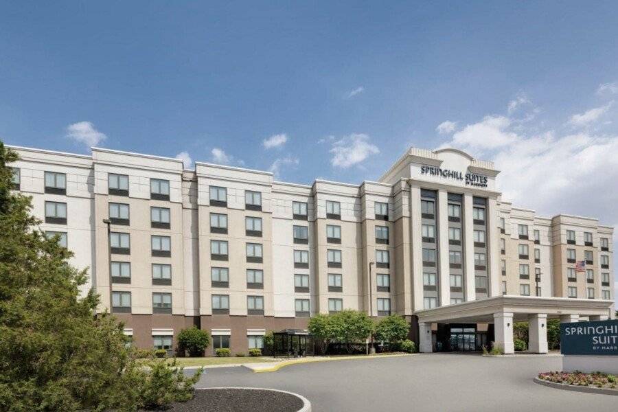 SpringHill Suites by Marriott International Airport facade