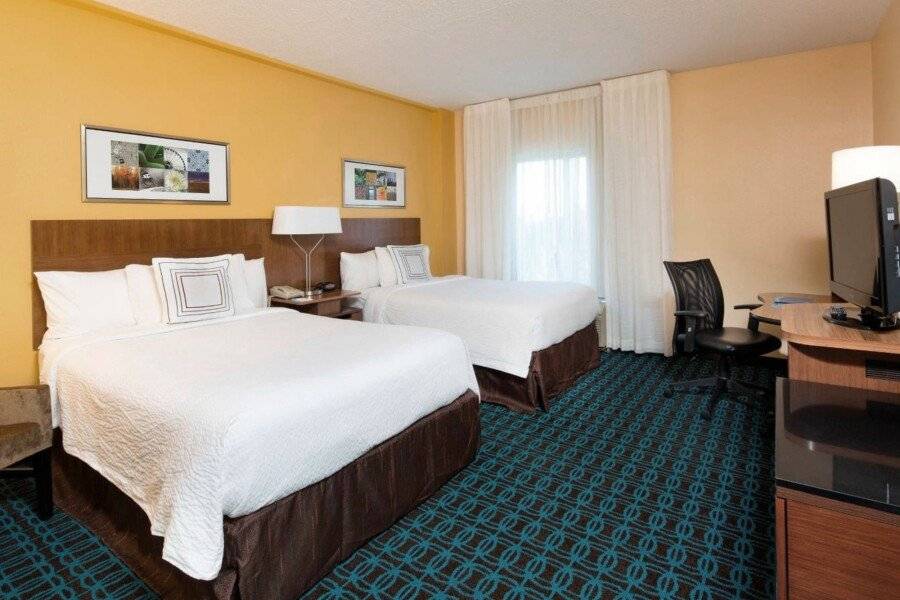 Fairfield Inn & Suites by Marriott Liberty International Airport hotel bedroom