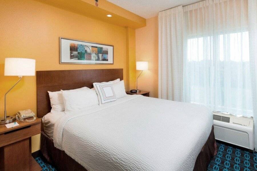 Fairfield Inn & Suites by Marriott Liberty International Airport hotel bedroom