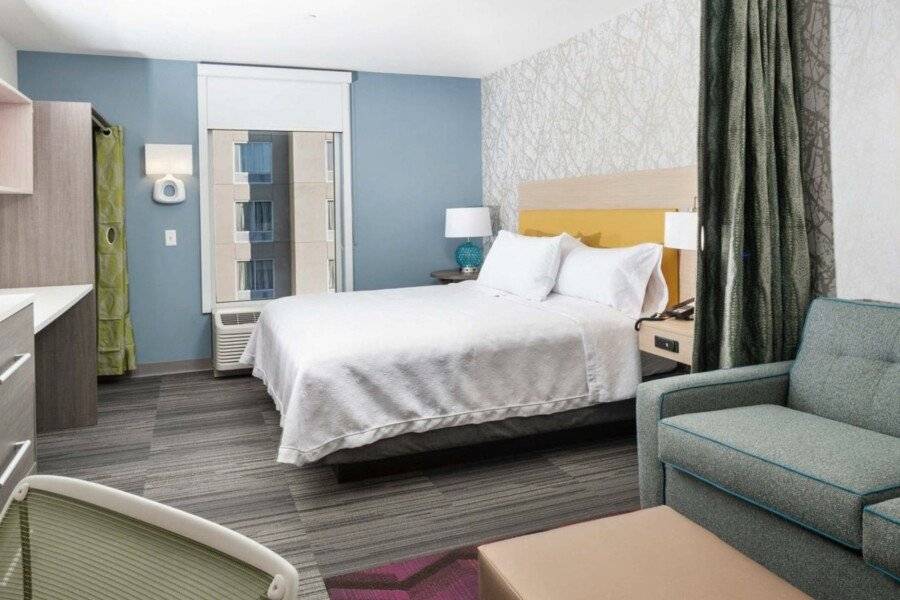 Home2 Suites By Hilton Newark Airport hotel bedroom