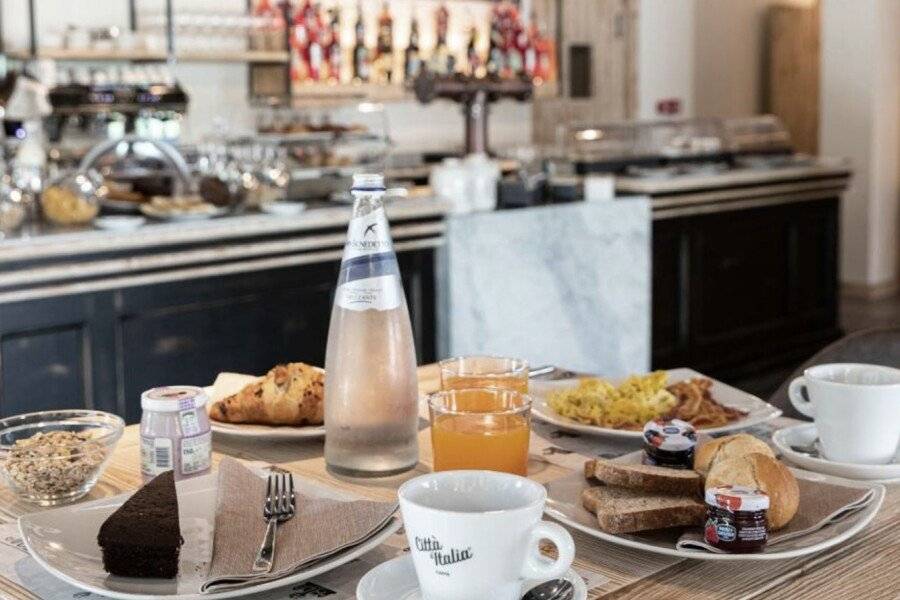 Torre Antica Venice Airport Hotel restaurant, breakfast