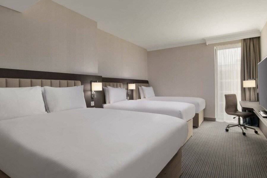 Hilton London Gatwick Airport hotel bedroom