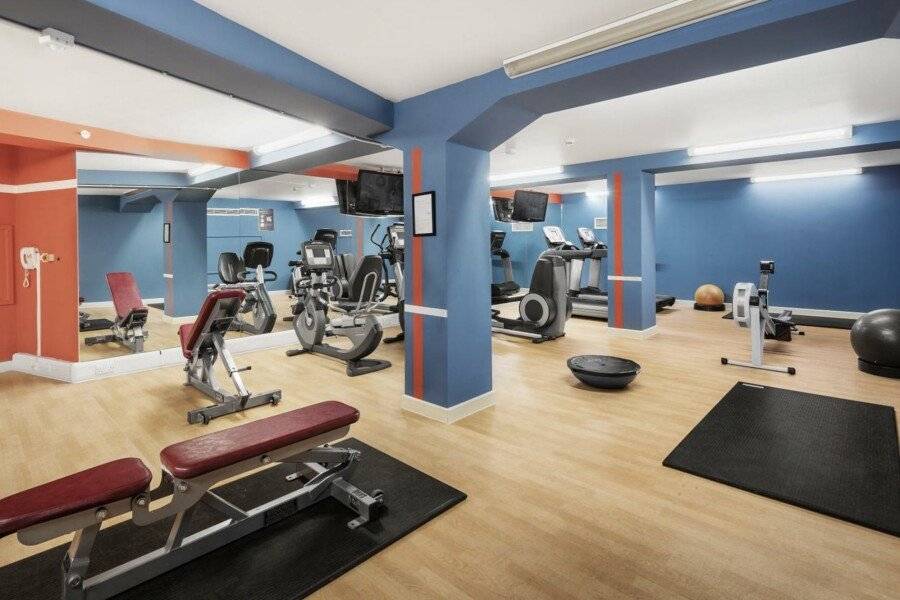 Courtyard by Marriott London Gatwick Airport fitness centre