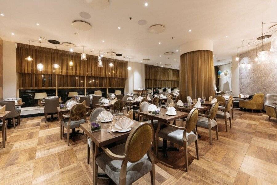 Sofitel London Gatwick restaurant