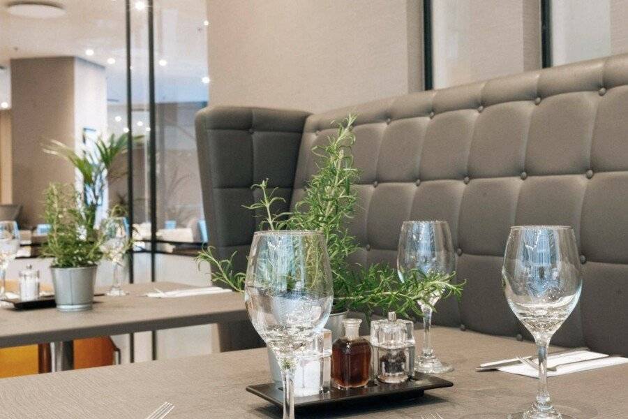 Sofitel London Gatwick restaurant