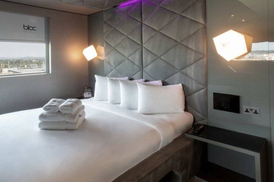 Bloc Hotel London Gatwick Airport hotel bedroom