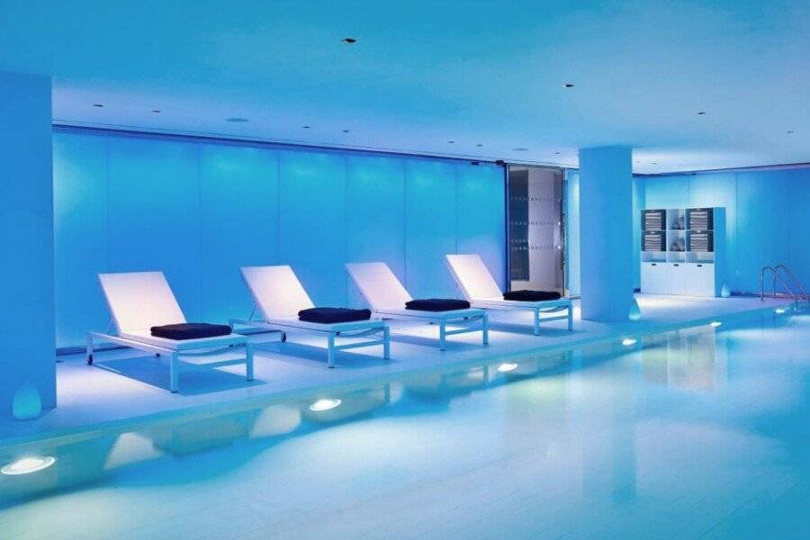 Park Plaza Waterloo spa, indoor pool