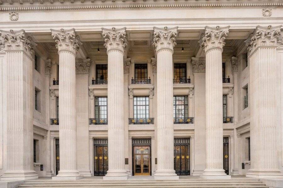 Four Seasons Hotel at Ten Trinity Square facade