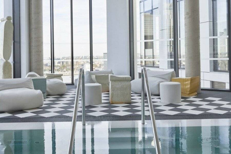 ARK Canary Wharf spa,indoor pool