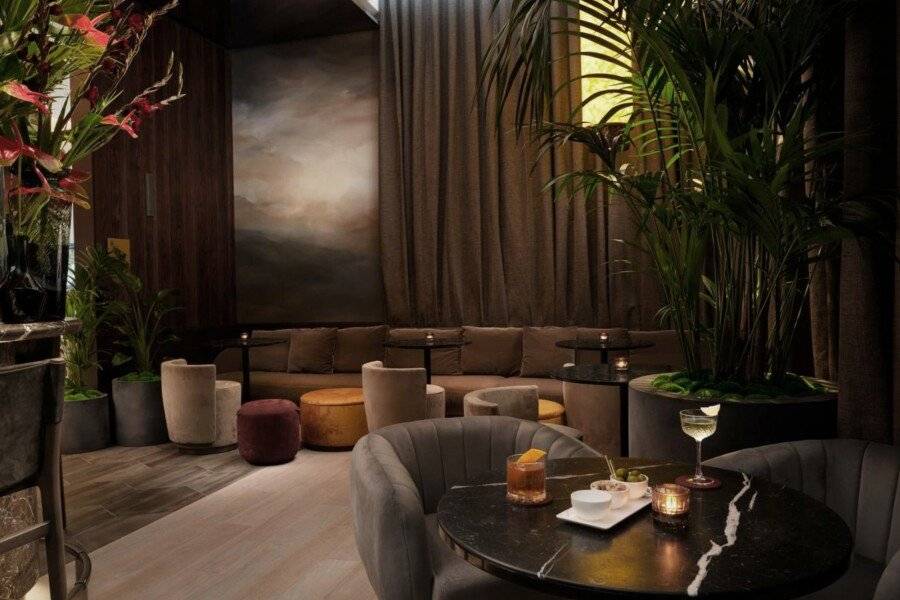 Pan Pacific bar,lounge