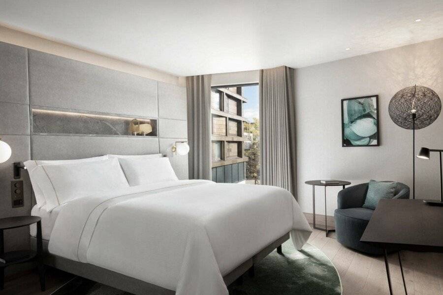 The Westin City hotel bedroom