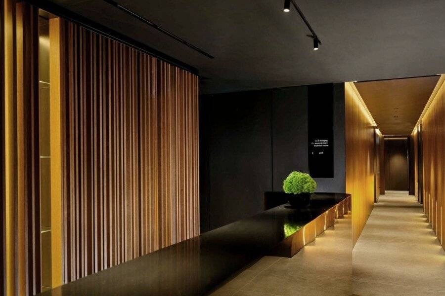 art'otel Hoxton lobby