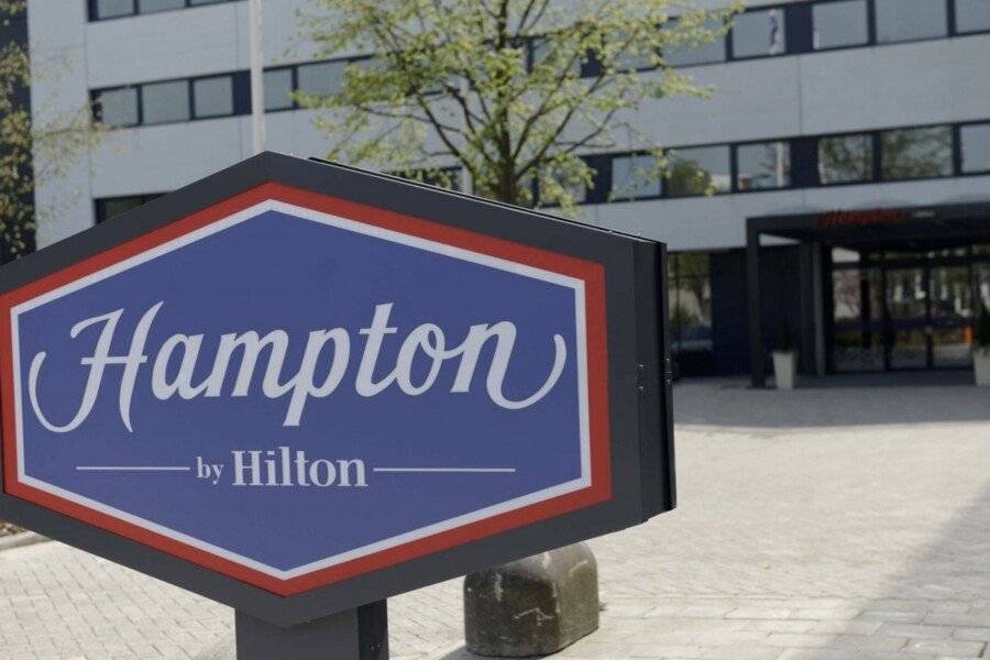 Hampton by Hilton Amsterdam Airport Schiphol facade